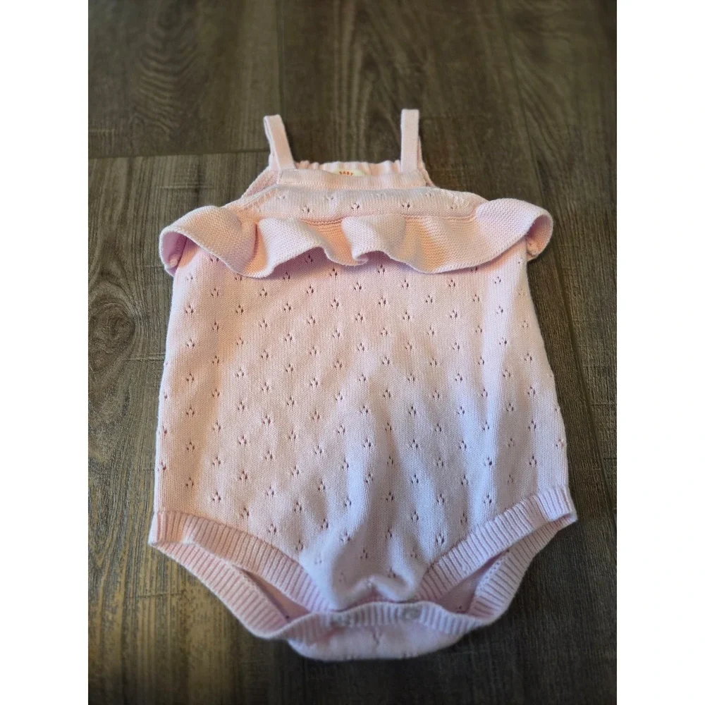 Cat and‎ jack romper 3-6 mos